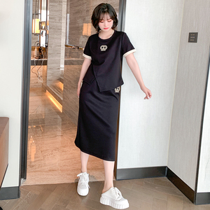 MIUCO休闲运动风撞色开叉T恤上衣+修身中长款卫裙大码套