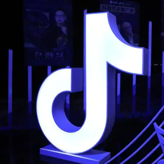 2025新风口新服务,商务/设计服务,平面广告设计,淘宝优惠券,粉丝福利购,淘宝优惠卷