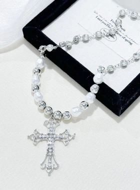 小众十字架吊坠珍珠卫衣毛衣链秋冬新款潮甜酷辣妹锁骨链项饰