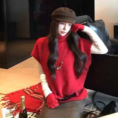 红色氛围感羊毛高领斗篷马甲毛衣