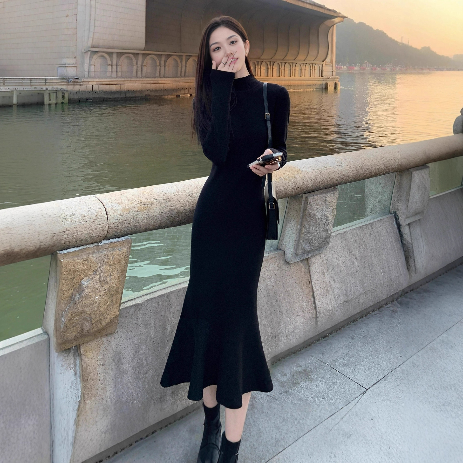 欧洲站2025新款配大衣高级感显瘦半高领黑色针织连衣裙内搭鱼尾裙