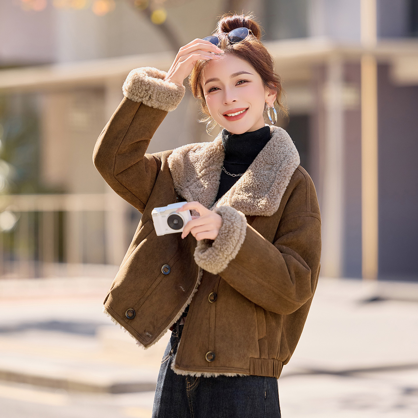 2025年秋冬新品时髦显瘦洋气上衣毛毛拼接加厚加绒保暖外套W5910