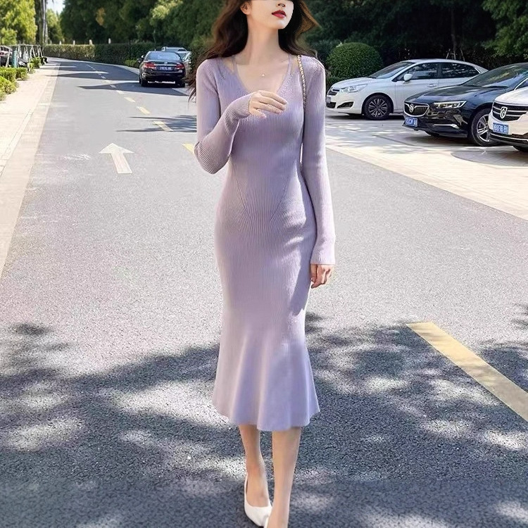欧洲站姿色V领针织连衣裙女秋冬法式收腰鱼尾长裙打底包臀毛衣裙