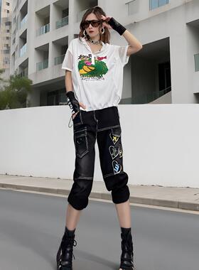 潮牌宽松显瘦2026年夏季白色连帽短袖上衣松紧腰七分裤时尚两件套