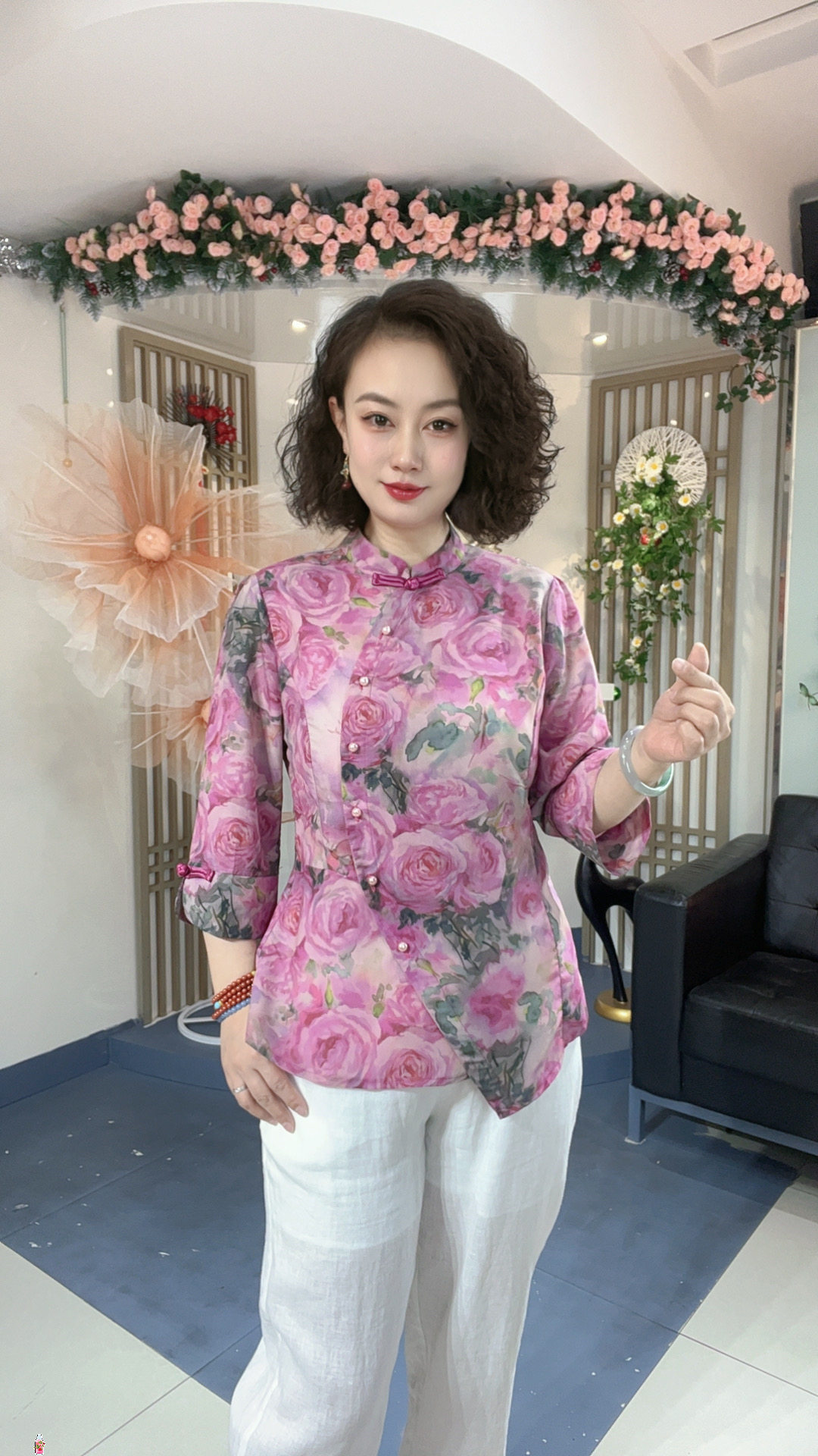 Z1539乔其纱时尚新中式国风花朵盘扣修身七分袖立领珍珠扣衬衫女