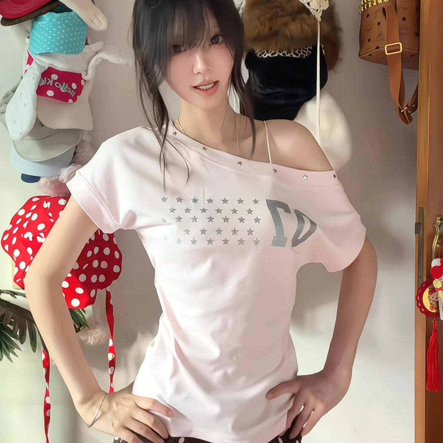 美式星星印花粉色斜肩铆钉短袖t恤女夏季甜辣妹露肩修身收腰上衣