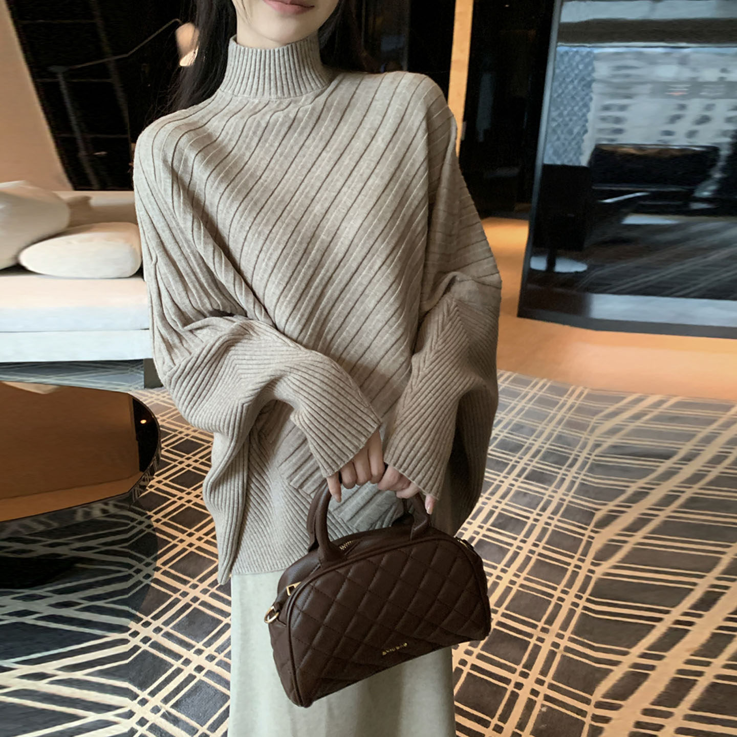 韩系慵懒风蝙蝠袖半高领针织衫女秋冬宽松气质不规则中长毛衣上衣