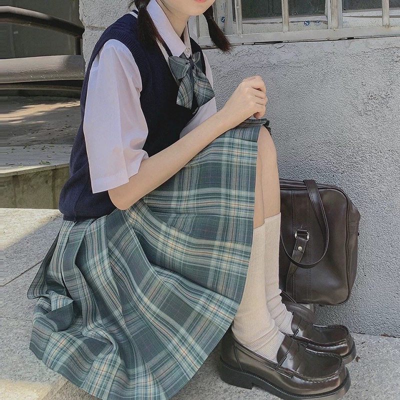 森林来信日本学生jk制服送领结图片