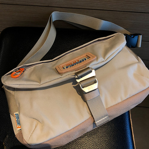 sun单肩斜挎背包邮差包机车多袋