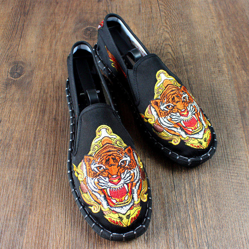 中国风老北京布鞋男老虎刺绣软底透气防臭休闲鞋快手红人社会鞋子