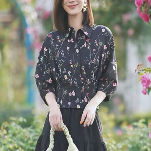 25220412 西格圣迪奥遮肉小众衬衣印花显廋减龄棉衬衫 26女夏装 新款