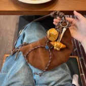 2026新款 韩系复古磨砂牛角包高级感简约百搭饺子包通勤单肩斜挎包