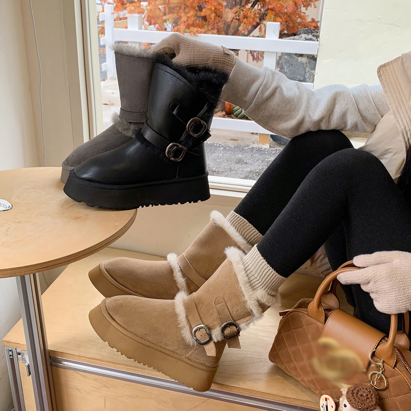 东北防寒洋气皮带扣皮面雪地靴2025厚底中跟加厚毛毛短靴女42大码