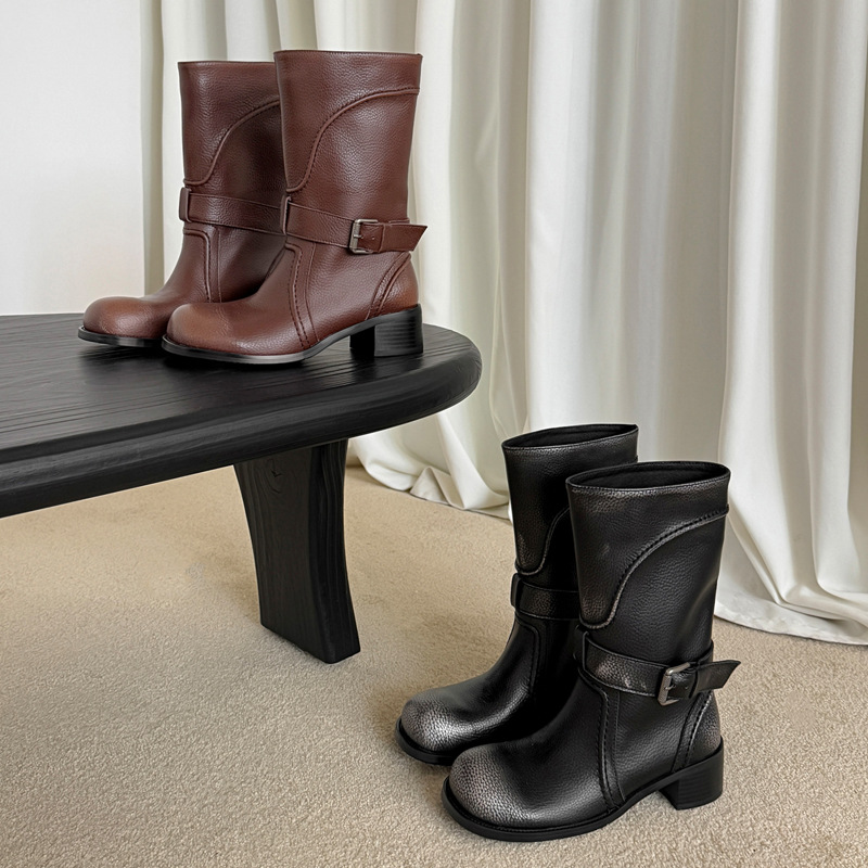 欧洲站皮带扣牛皮骑士靴2025冬粗中跟宽松圆头真皮套筒中筒靴子女