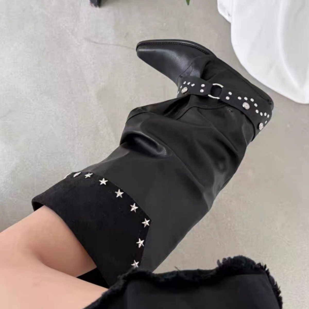 牛皮版复古小众设计感裤管靴子长靴女尖头粗跟辣妹黑色褶皱堆堆靴