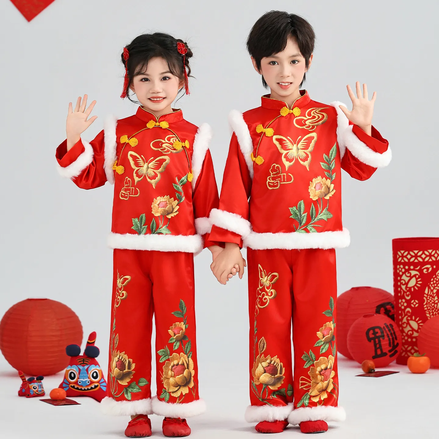 儿童拜年服男童喜庆服开门演出服装女孩唐装新年中国红表演服元旦