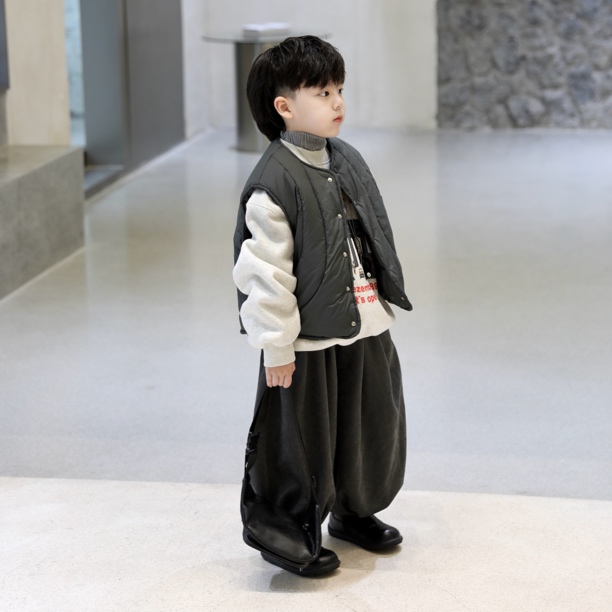 Jimmy妈童装【素雅静灰】冬季新款儿童弧度航线手塞棉棉马甲