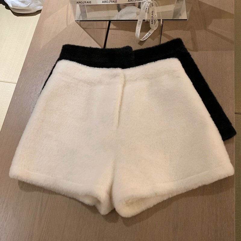 【万能刚需 】黑白2色高腰显瘦a字保暖百搭仿水貂绒短裤女,女装/女士精品,休闲裤,淘宝优惠券,粉丝福利购,淘宝优惠卷