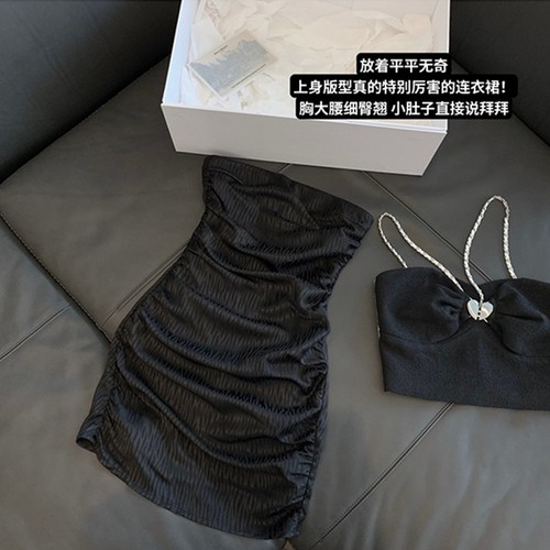 小肚子不见了超级显瘦的抹胸裙