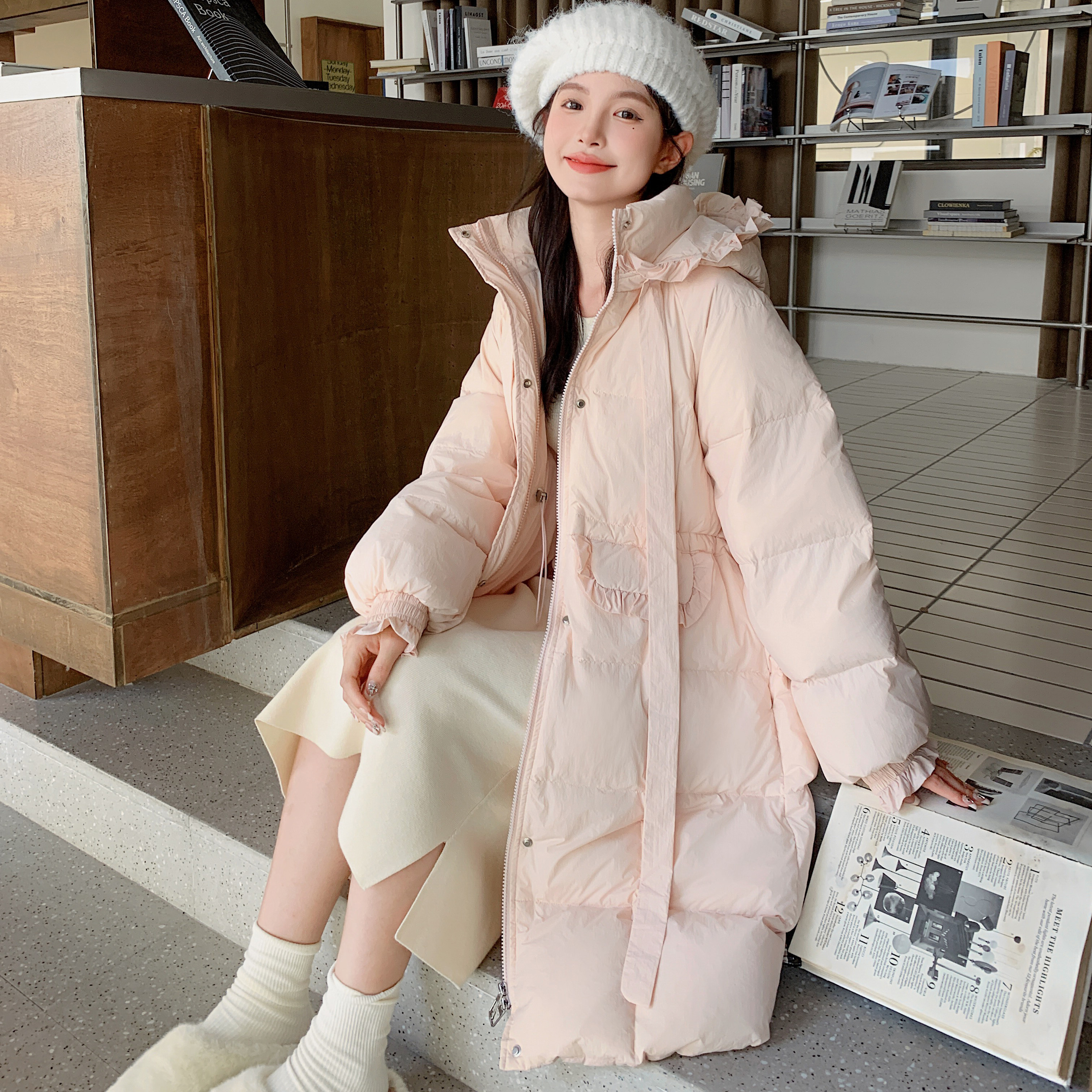2025冬季新款浅粉色连帽白鸭绒羽绒服女中长款拉链加厚保暖外套女
