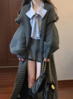 胖MM200斤特大码慵懒风中长款灰色毛衣外套秋冬新款宽松针织开衫