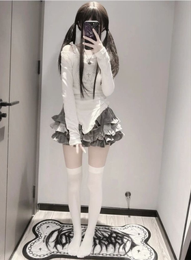 胖MM200斤特大码少女2024米色上衣超重工蛋糕蓬蓬短裙甜辣妹套装