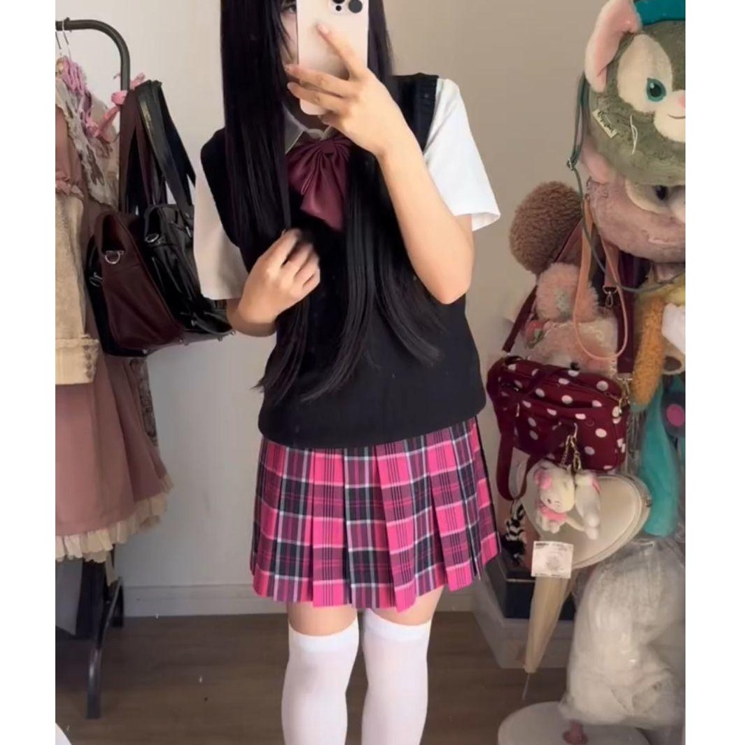 胖MM大码JK制服V领针织衫无袖背心马甲日系百搭小玫格裙短裙套装