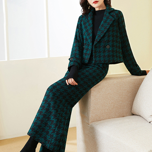 美妃雅绿色羊毛呢套装女秋冬2024新款职业装气质时尚阔腿裤两件套