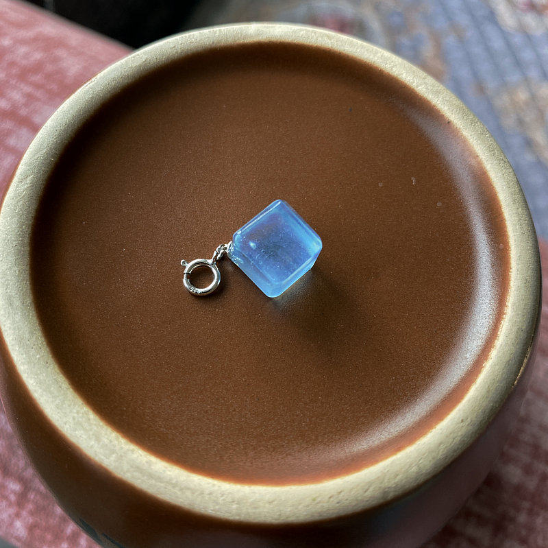 保真天然海蓝宝方块吊坠蓝色魔方小提溜冰种透体男女水晶挂件特价