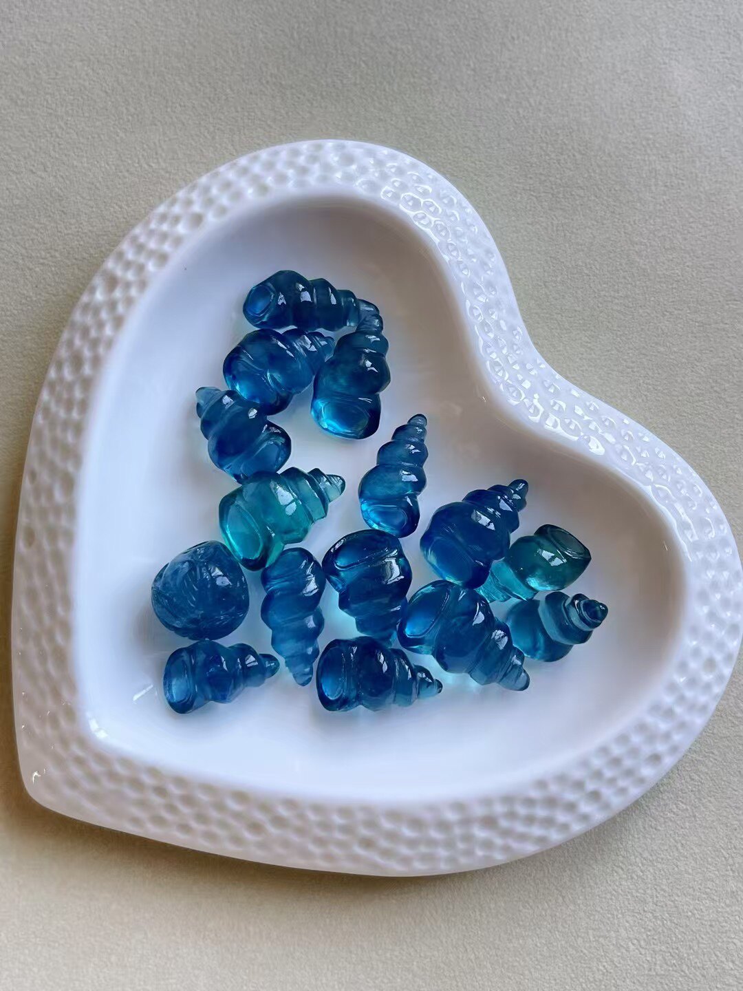 收藏级魔鬼蓝色天然海蓝宝小海螺吊坠男女水晶配件个个精品冰透