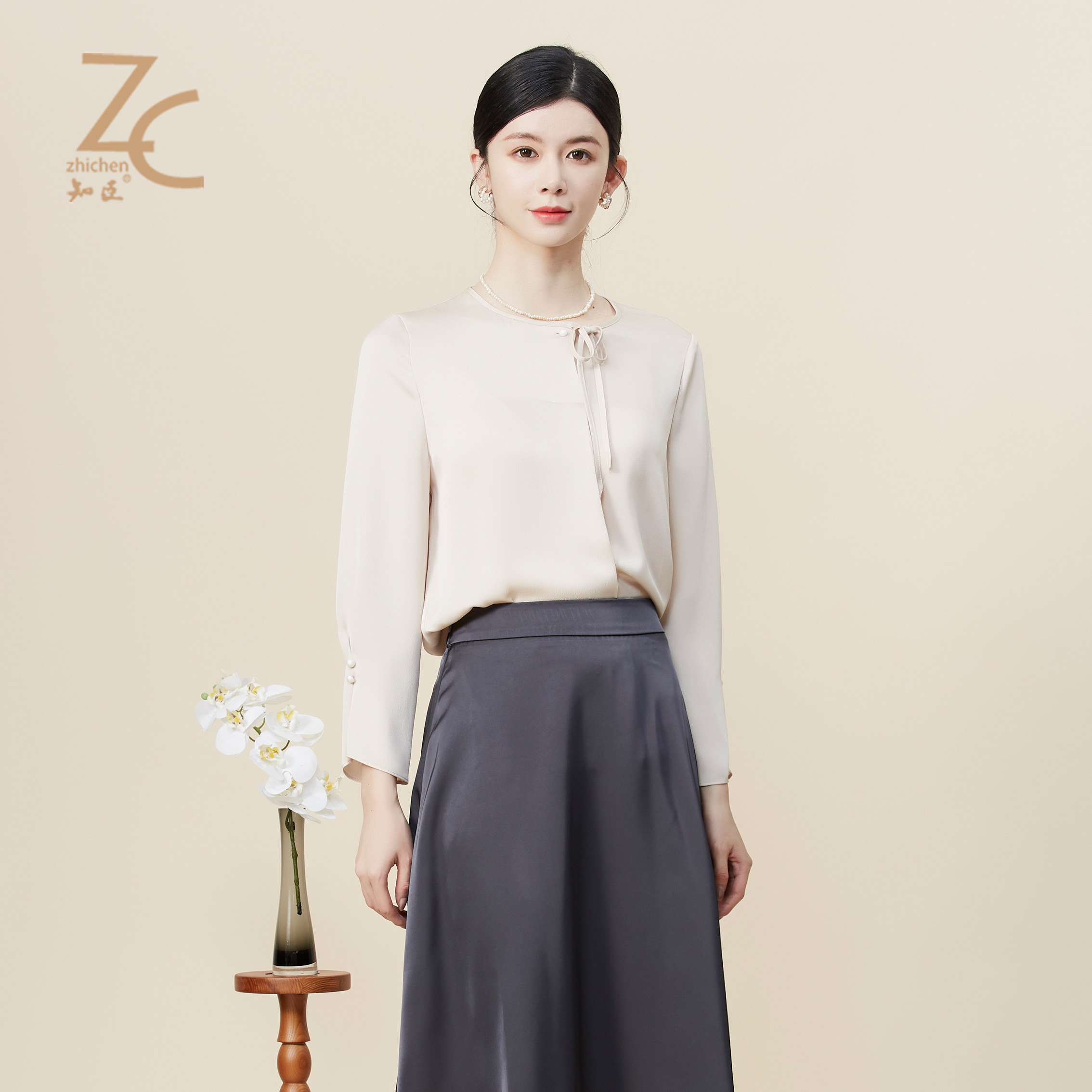 知臣秋季 通勤纯色淑女简约圆领套头系绳衬衫 12223358