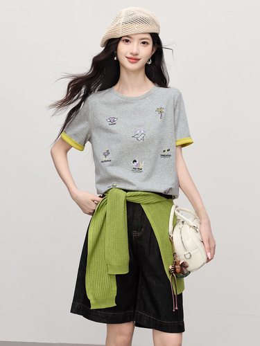 Xi World holiday style embroidery contrasting color short-sleeved T-shirt women's 2026 summer new style design T-shirt short top