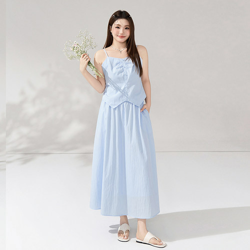 胖妹妹性感吊带+高腰半身裙