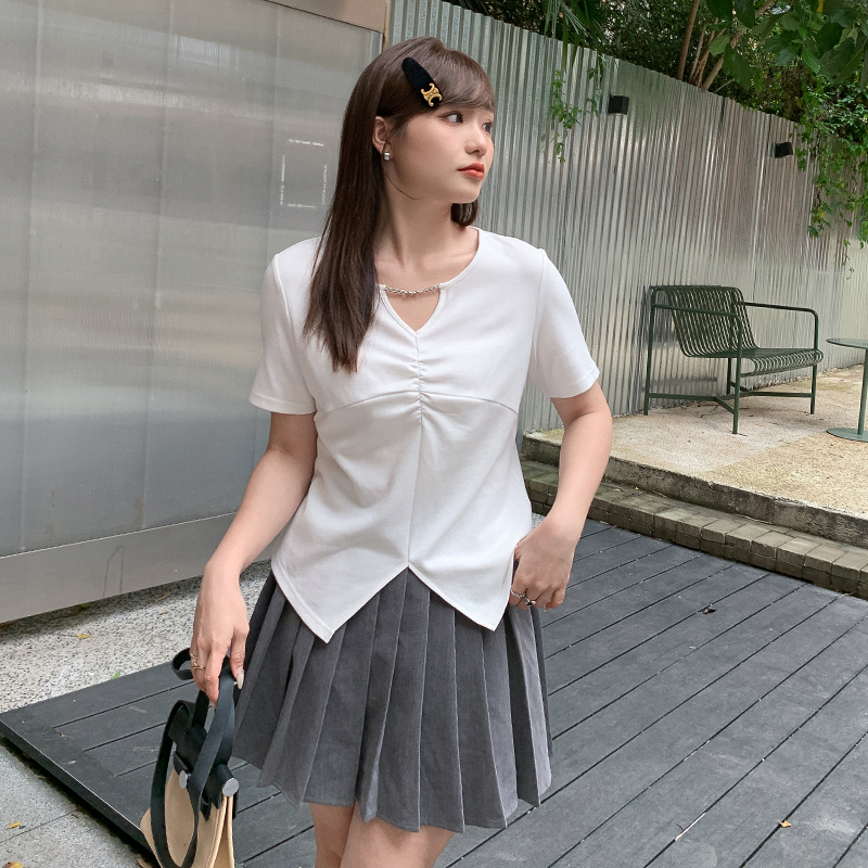 设计感胸口镂空不规则洋气短袖