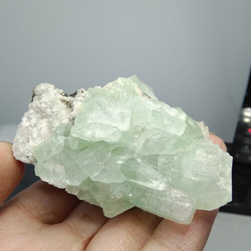 天然葡萄石原矿摆件绿宝石硅铁辉石水晶共生猫矿科普奇石标本