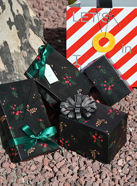 【现货7折】PaperPlay 原创圣诞冬青红果新年礼物礼品包装纸