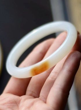 和田玉礼物带证书圆条镯子