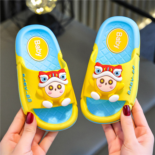 新年喜庆可爱男童洗澡耐脏凉拖女