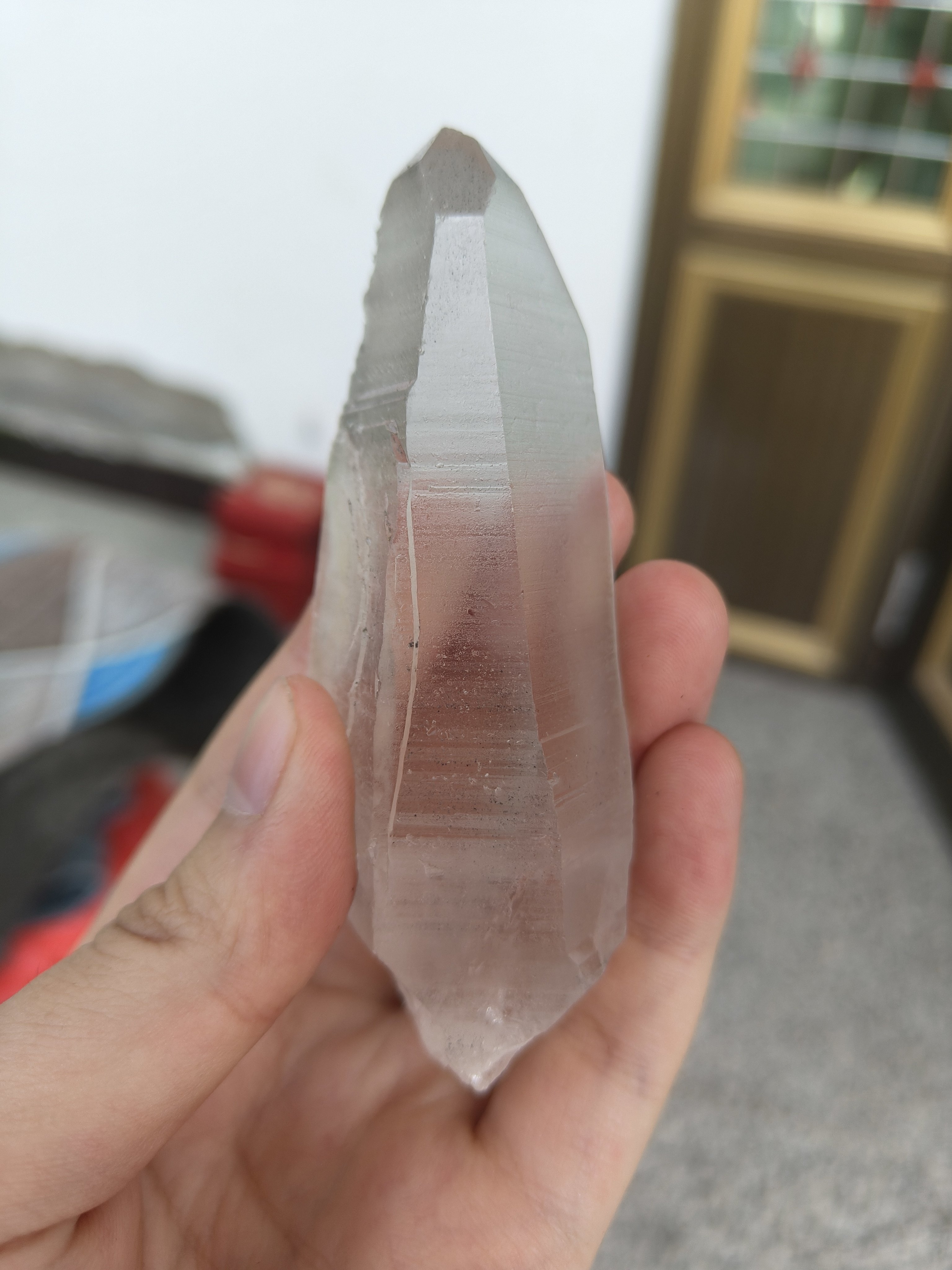 104克巴西横纹利姆利亚水晶原石手术刀状大教堂水晶柱蓝针共生