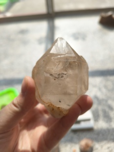 231克云贵骸骨形水晶原石