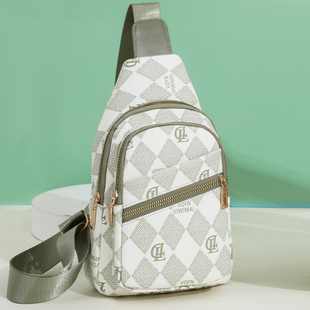 时尚胸前包小包包女包新款2025潮百搭休闲单肩包多夹层胸包斜挎包