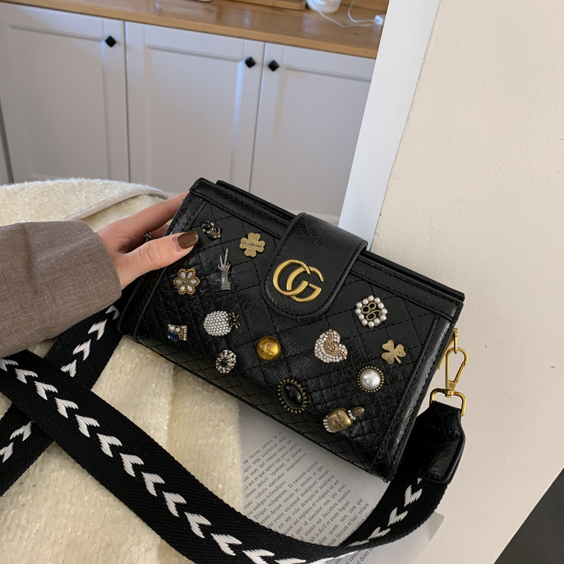 网红铆钉小包包女包2020新款时尚潮迷你高级洋气质感宽肩带斜挎包