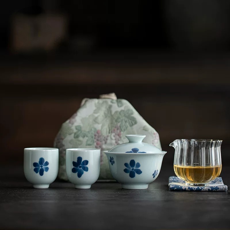 青花手绘花瓣式户外旅行茶具套装纯手工盖碗茶杯功夫茶具陶瓷