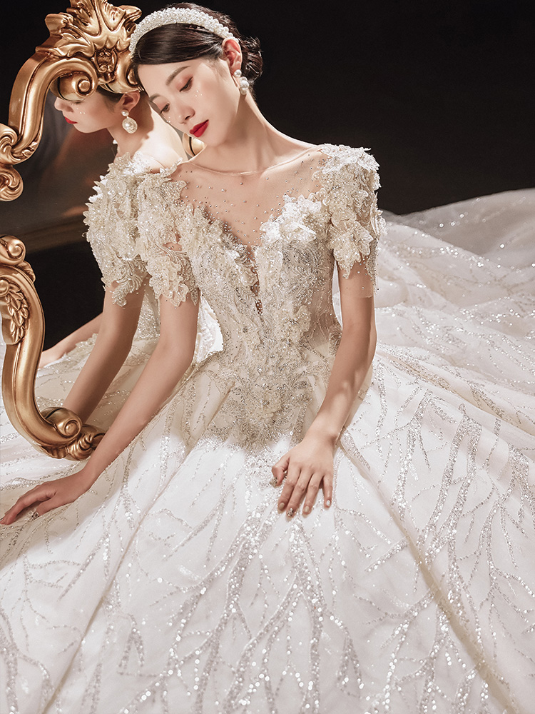 The main wedding dress 12 years old shop married wedding dress main 2023 new bride main temperament court style out of the door The main wedding dress 12 years old shop married wedding dress main 2023 new bride main temperament court style out of the door