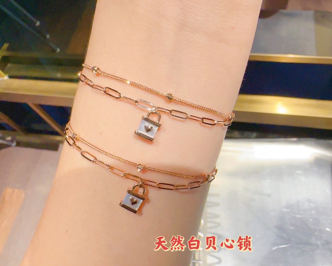 18k金镶嵌天然白贝母手链女款小众设计感时尚百搭轻奢手链脚