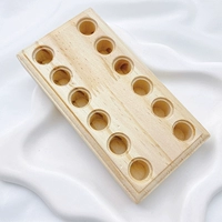 1 основание для хранения плоскогубцев для более удобного хранения.