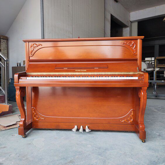 英昌U-121FTS钢琴 2005年左右 高端系列 音色浑厚 内置缓降