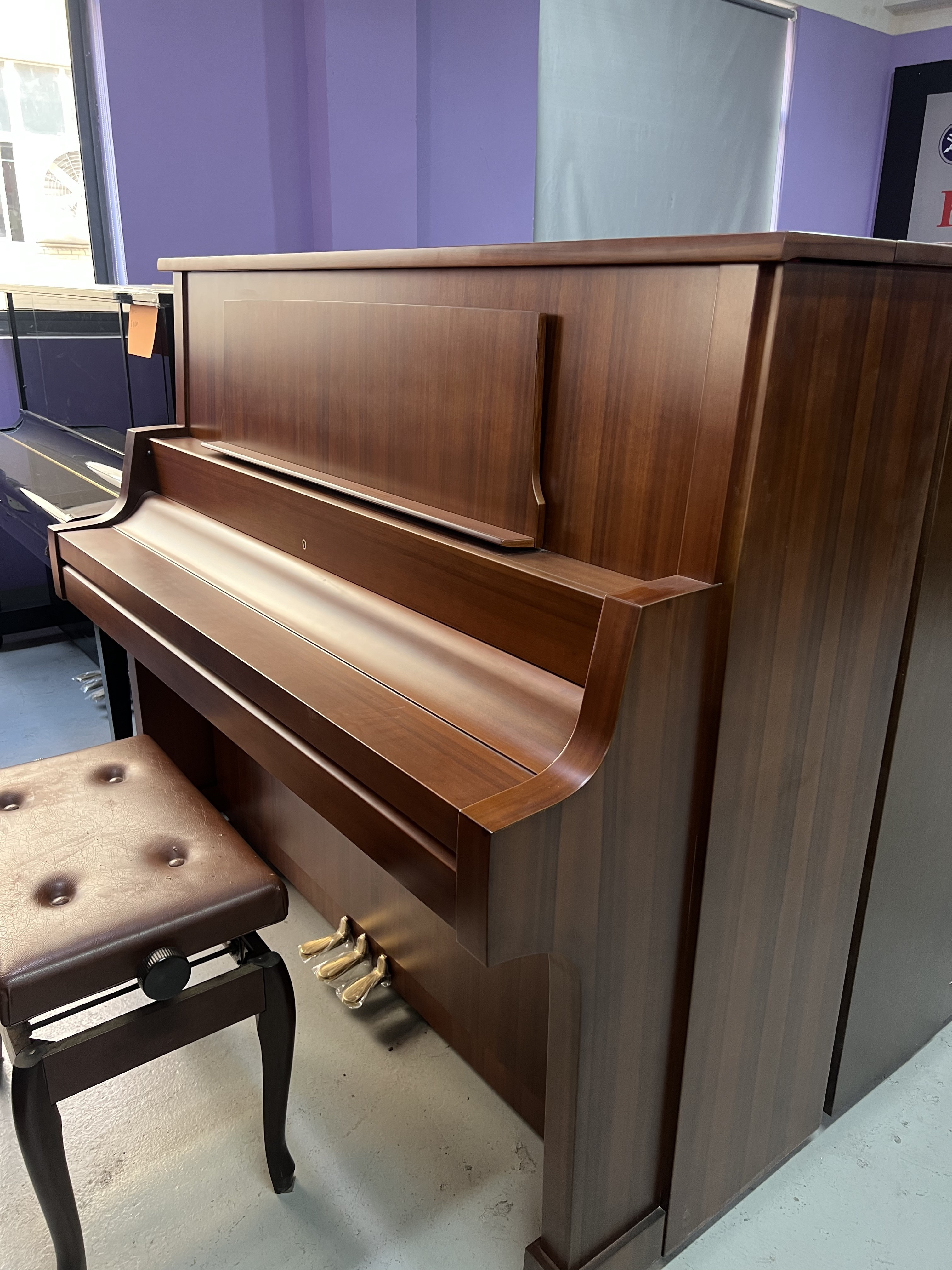 二手钢琴家用练习考级实木立式钢琴进口木色大谱架卡瓦依钢琴高端