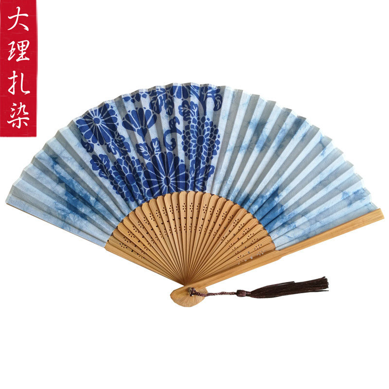 扎染蜡染扇子云南特色礼品大理白族手工草木染工艺扇竹质古风折扇图片