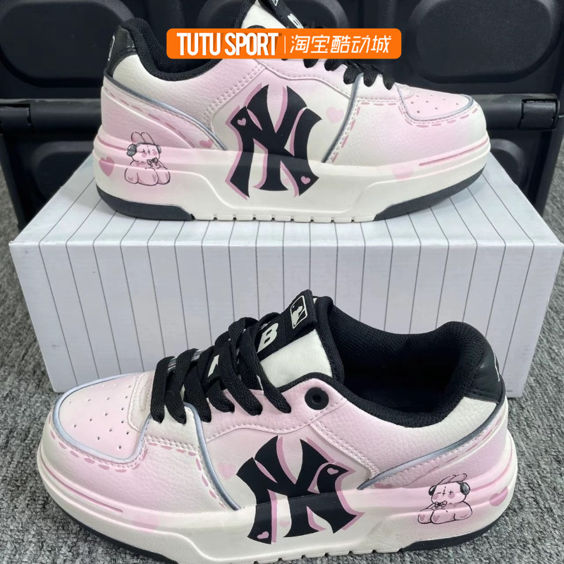 球鞋定制 MLB 纽约洋基队 音乐小兔 涂鸦学院风 女子低帮板鞋白粉